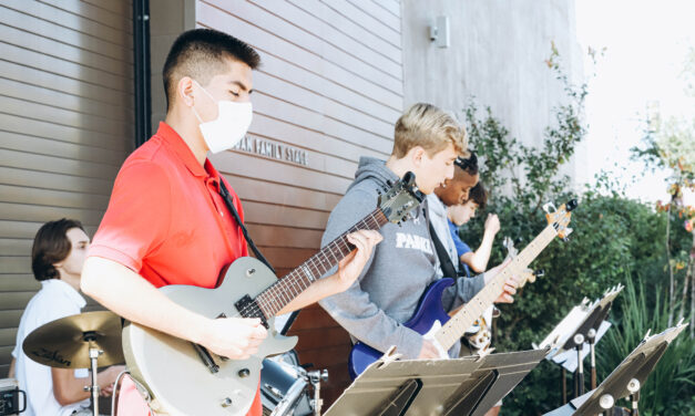 Students Enjoy Lunchtime Contemporary Guitar Concert